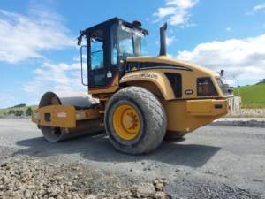 2005 – Caterpillar  CS563E