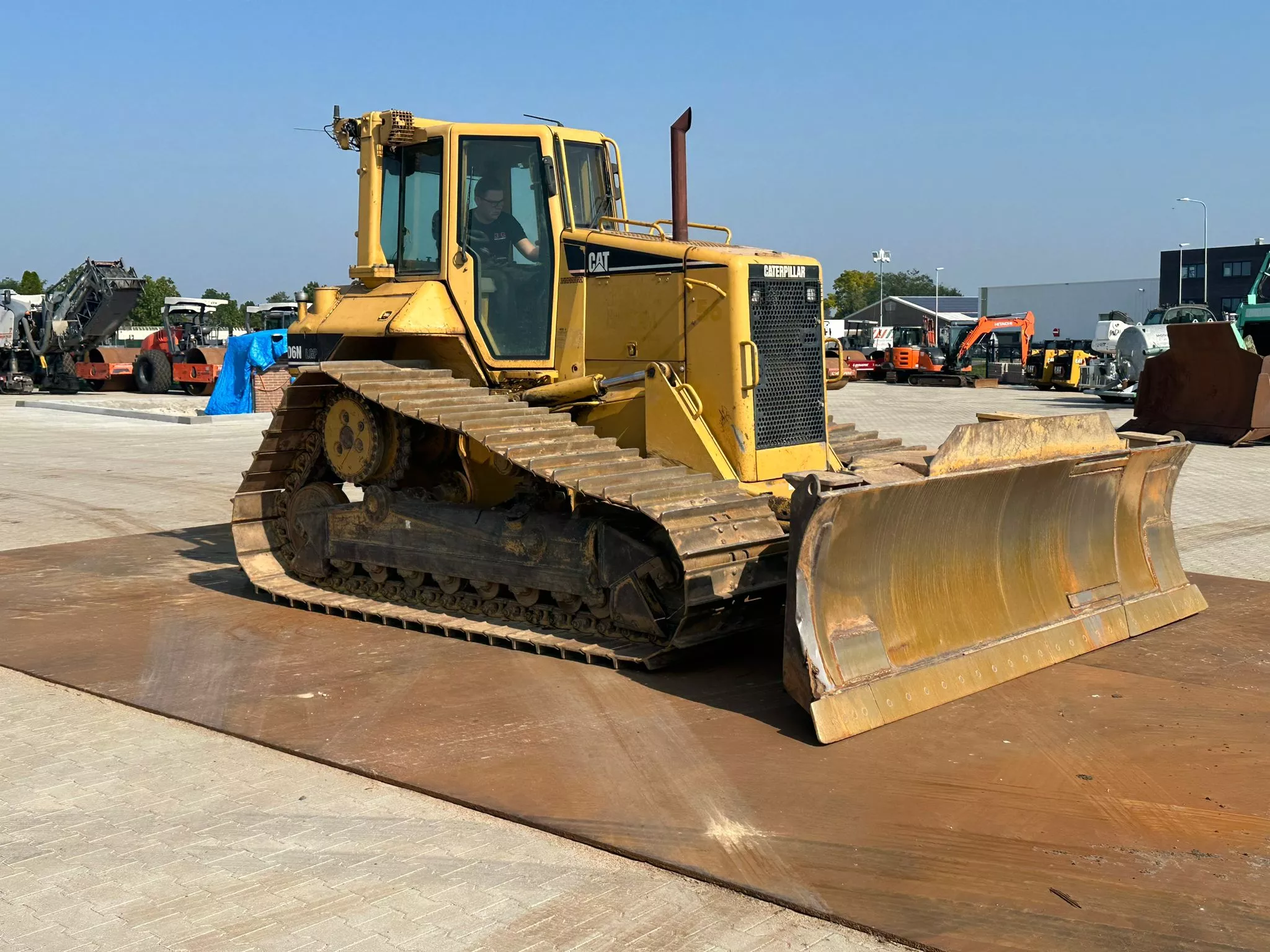 2008 – Caterpillar  D6N