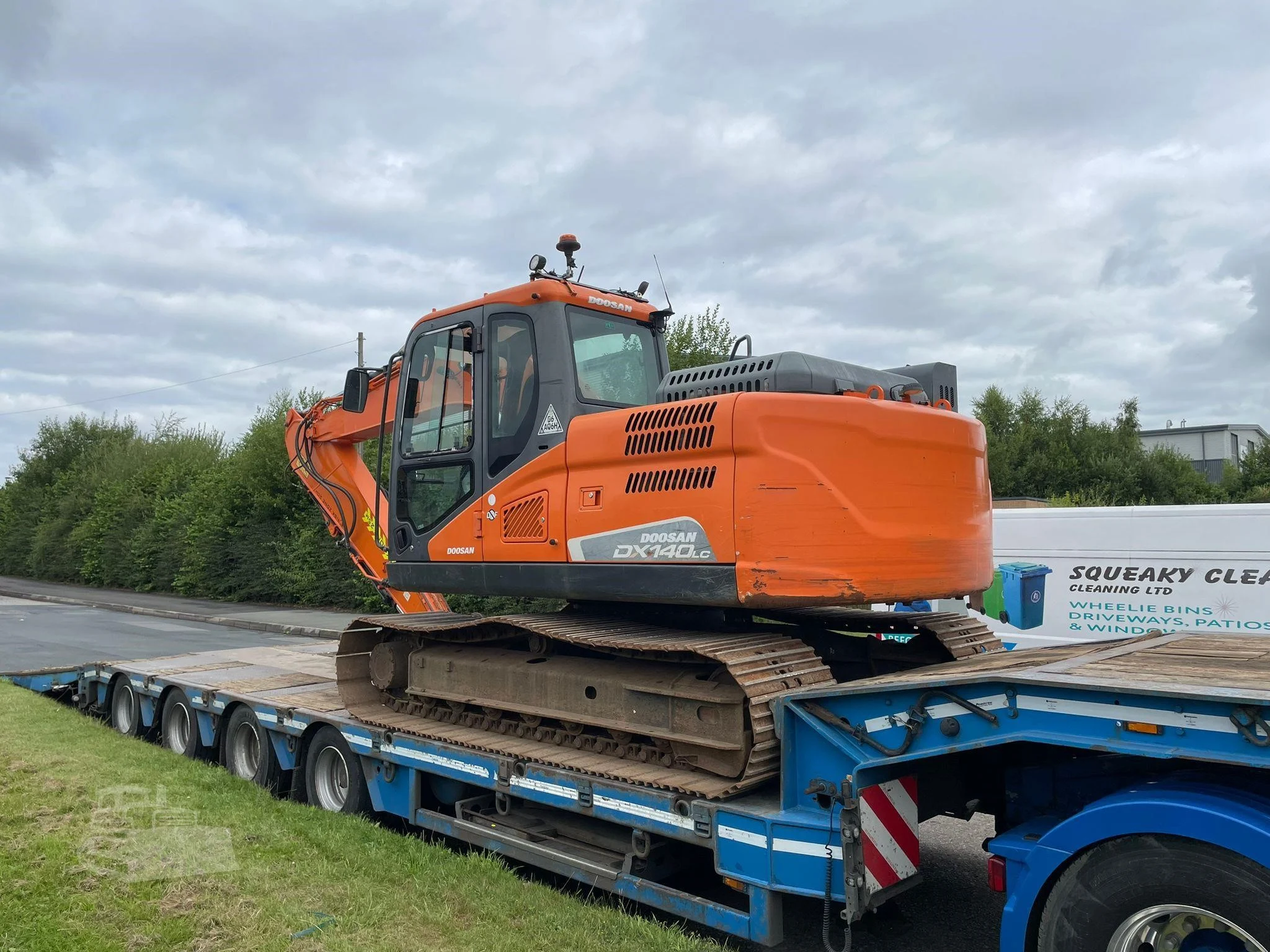 2017 – Doosan  DX140 LC-5